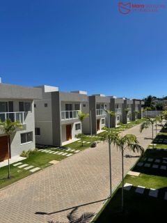 Condomínio de Casas na principal de Buraquinho.