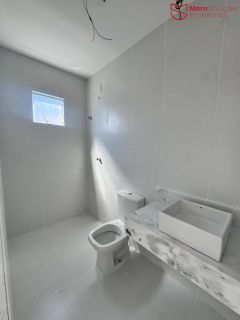 Condomínio de Casas na principal de Buraquinho.