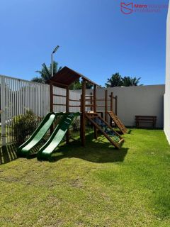 Condomínio de Casas na principal de Buraquinho.