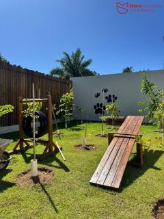 Condomínio de Casas na principal de Buraquinho.