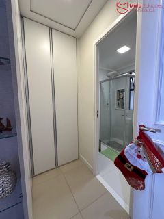 VENDA | APARTAMENTO 2/4 COM SUÍTE E VARANDA – MAR DE ITAPUÃ.