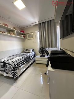 VENDA | APARTAMENTO 2/4 COM SUÍTE E VARANDA – MAR DE ITAPUÃ.