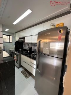 VENDA | APARTAMENTO 2/4 COM SUÍTE E VARANDA – MAR DE ITAPUÃ.