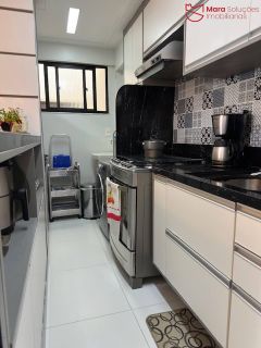 VENDA | APARTAMENTO 2/4 COM SUÍTE E VARANDA – MAR DE ITAPUÃ.