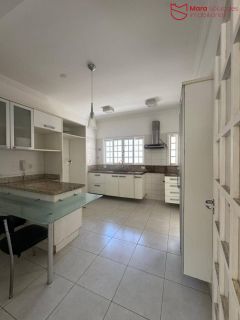 Excelente casa para locação em Buraquinho – Condomínio Intervillas