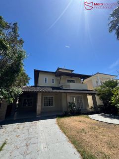 Excelente casa para locação em Buraquinho – Condomínio Intervillas