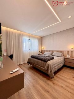 Belíssima casa duplex, nova, nascente, 4/4 e alto padrão de acabamento, em condomínio fechado!