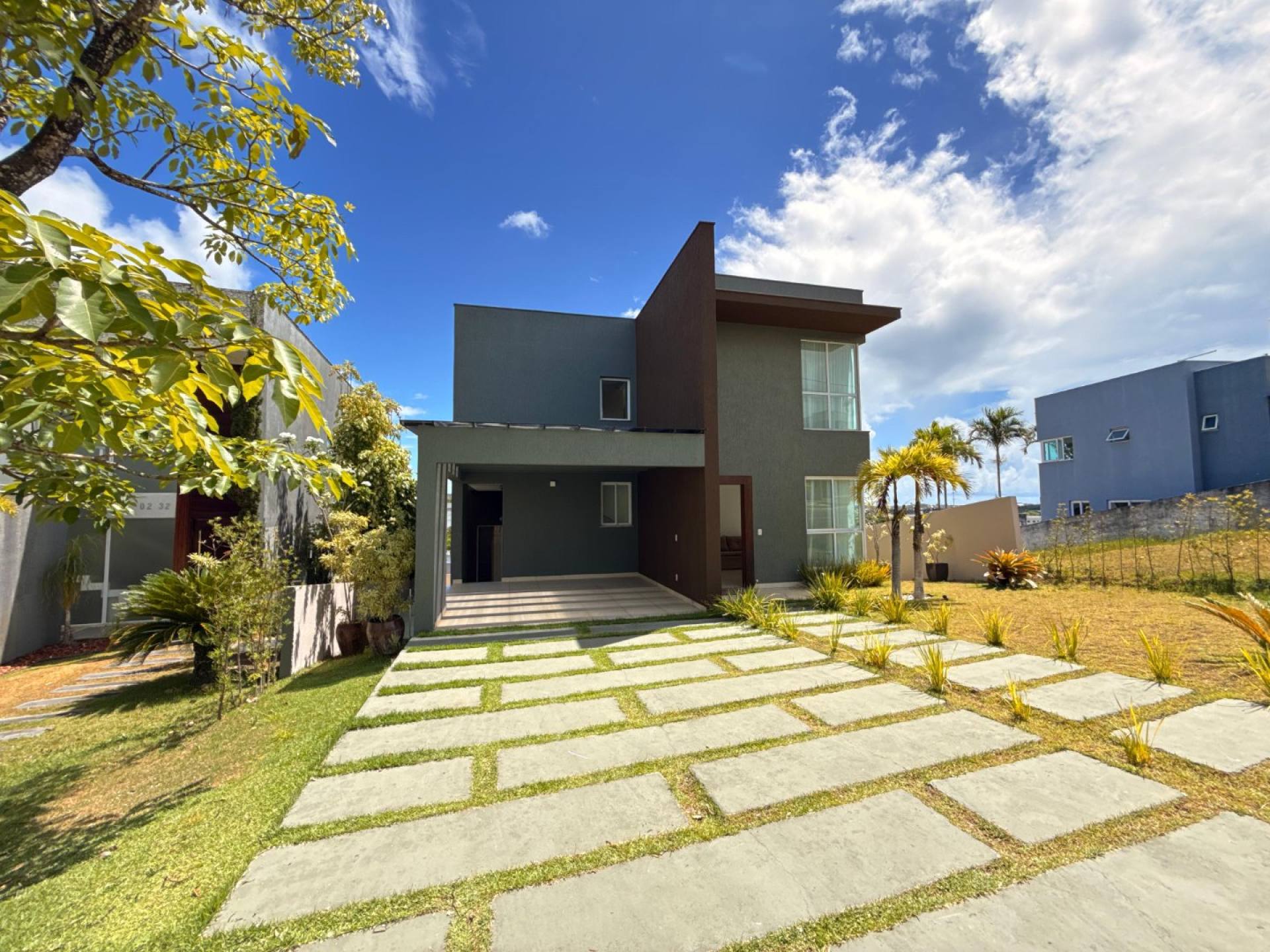 Casa de Alto Padrão à Venda – Alphaville Litoral Norte 2