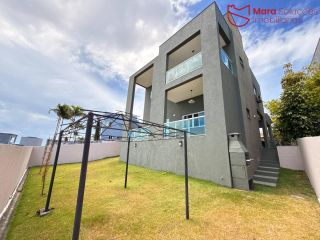 Casa de Alto Padrão à Venda – Alphaville Litoral Norte 2