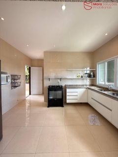 Casa de Alto Padrão à Venda – Alphaville Litoral Norte 2