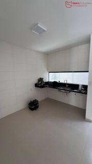 Casa à Venda em Rua Pública – Conforto, Localização e Qualidade.