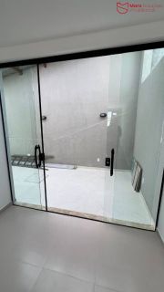 Casa à Venda em Rua Pública – Conforto, Localização e Qualidade.