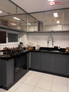 CASA ALTO PADRÃO EM BURAQUINHO – CONDOMÍNIO VILA NÁPOLES.