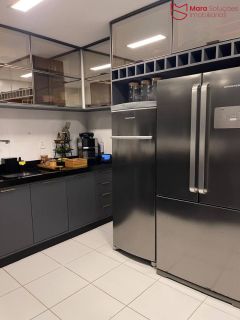 CASA ALTO PADRÃO EM BURAQUINHO – CONDOMÍNIO VILA NÁPOLES.