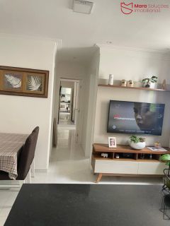 Apartamento 2 quartos com suíte – reformado – Parque Solar do Atlântico.