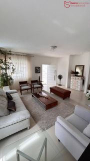 Casa Alto Padrão em Rua Tranquila no Coração de Vilas do Atlântico – Porteira Fechada.