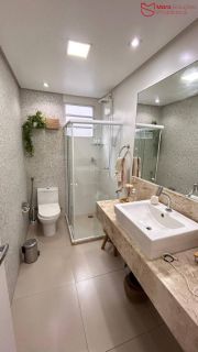 Casa Alto Padrão em Rua Tranquila no Coração de Vilas do Atlântico – Porteira Fechada.