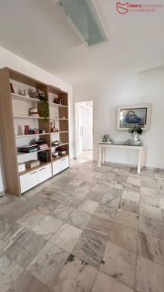 Casa Alto Padrão em Rua Tranquila no Coração de Vilas do Atlântico – Porteira Fechada.