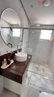 Casa Alto Padrão em Rua Tranquila no Coração de Vilas do Atlântico – Porteira Fechada.