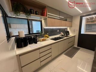 Belíssima casa duplex, nova (2 anos de construção), nascente, com 155 m², localizada em condomínio fechado, na melhor região de Vilas do Atlântico / Lauro de Freitas.