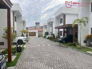 Belíssima casa duplex, nova (2 anos de construção), nascente, com 155 m², localizada em condomínio fechado, na melhor região de Vilas do Atlântico / Lauro de Freitas.
