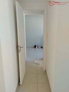 Apartamento Térreo 2/4 em Buraquinho – Com Energia Solar e Lazer.