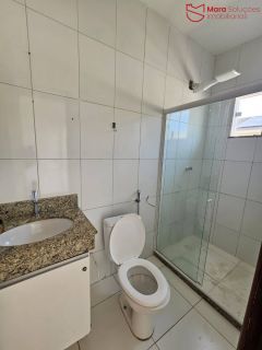 Vilage em condomínio fechado com 2 suítes.