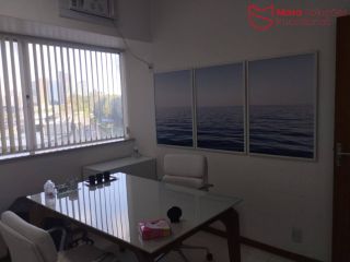 Sala comercial à venda no Edifício Profissional Center.