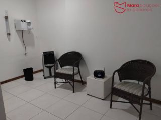 Sala comercial à venda no Edifício Profissional Center.