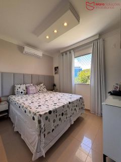 Casa duplex no Miragem com excelente aproveitamento de espaço.