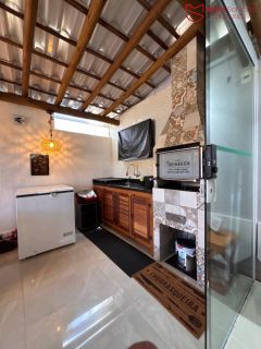 Casa duplex no Miragem com excelente aproveitamento de espaço.