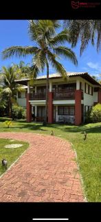 Apartamento Térreo em Praia do Forte | Ideal para Morar ou Investir em Aluguel por Temporada | Infraestrutura Completa de Resort.