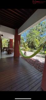 Apartamento Térreo em Praia do Forte | Ideal para Morar ou Investir em Aluguel por Temporada | Infraestrutura Completa de Resort.