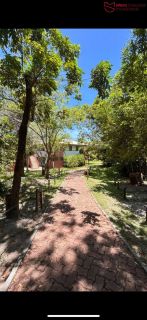 Apartamento Térreo em Praia do Forte | Ideal para Morar ou Investir em Aluguel por Temporada | Infraestrutura Completa de Resort.