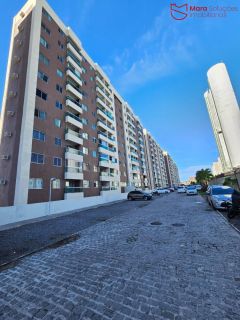 Apartamento 2/4 com suíte todo projetado no cond. Torres do Atlantico.