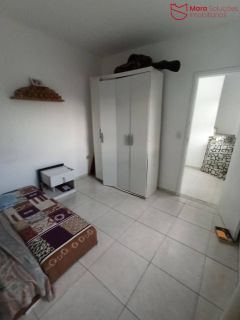 casa no primeiro 1º andar com 3/4 no centro de Lauro de Freitas - R$2.000,00.