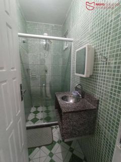 casa no primeiro 1º andar com 3/4 no centro de Lauro de Freitas - R$2.000,00.