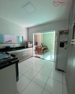 Casa à venda em Pitangueiras R$ 680.000,00.