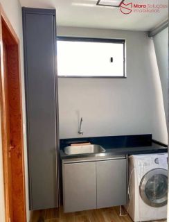Vendo Casa com 4/4, sendo uma suite com closet e sacada em Abrantes.