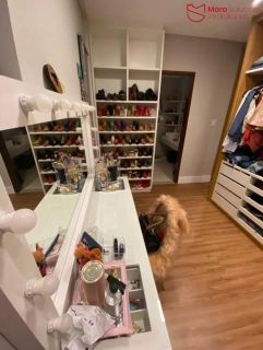 Vendo Casa com 4/4, sendo uma suite com closet e sacada em Abrantes.