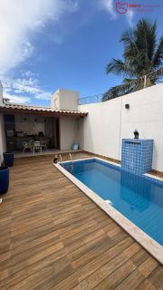 Casa individual para locação em Ipitanga – Rua pública.