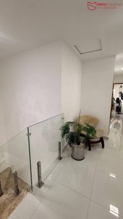 Casa individual para locação em Ipitanga – Rua pública.