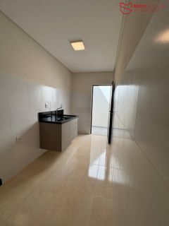 Excelente casa térrea em condomínio fechado, nova, primeira locação.