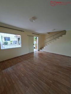 Village com 2 suítes em Villas do Atlântico – Excelente localização.