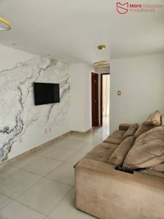 Apartamento mobiliado 2/4 com suíte, varanda ampla e excelente localização em Lauro de Freitas.