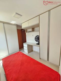 Apartamento mobiliado 2/4 com suíte, varanda ampla e excelente localização em Lauro de Freitas.