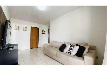 Casa de rua próximo ao parque shopping!