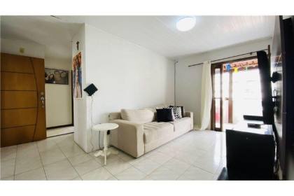 Casa de rua próximo ao parque shopping!