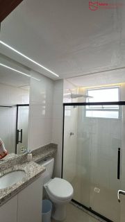 Apartamento Caminhos do Litoral, 2/4 com suíte em Buraquinho.