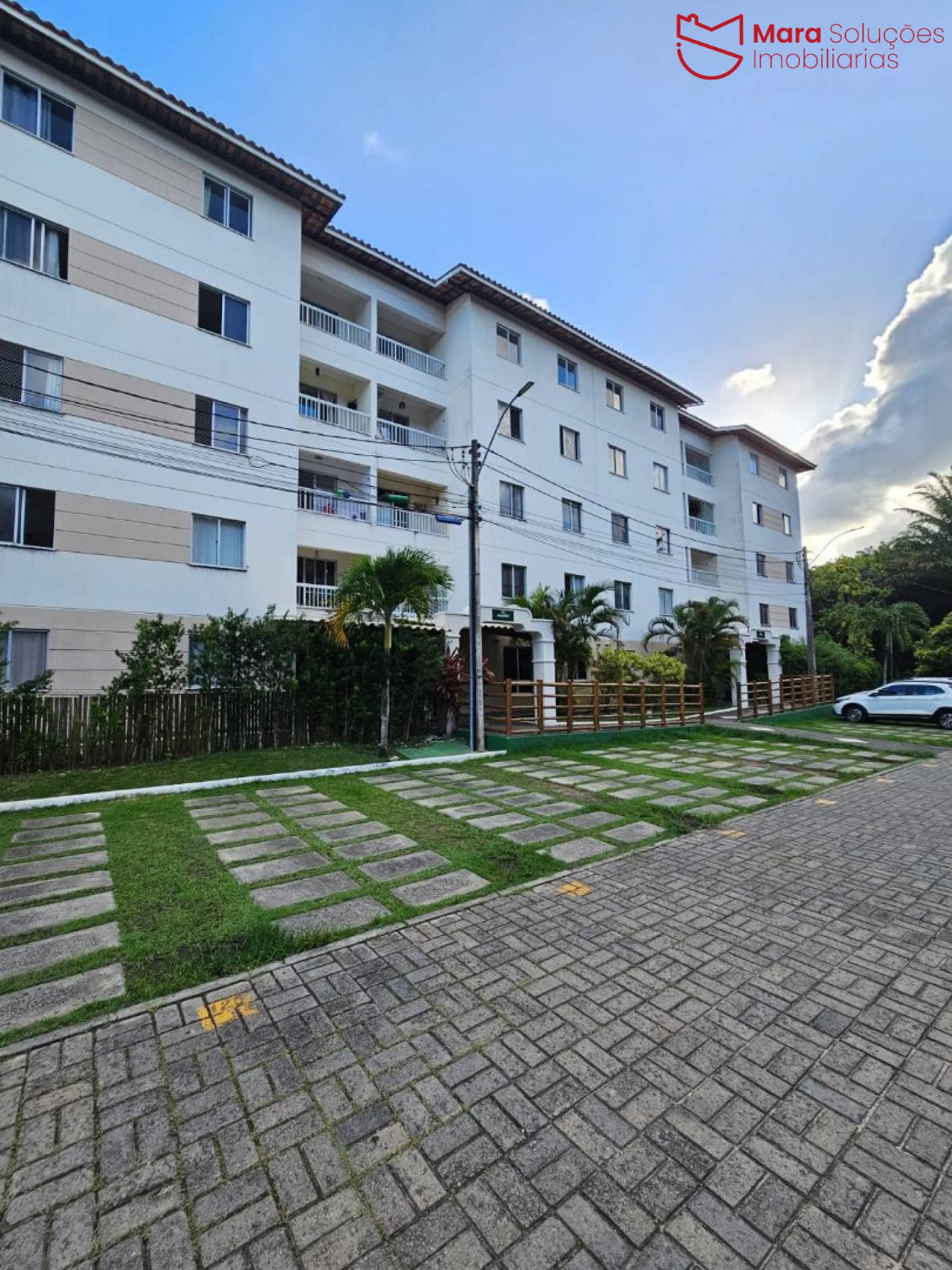 Apartamento reformado 3/4 com garden, nascente e privacidade em Abrantes.